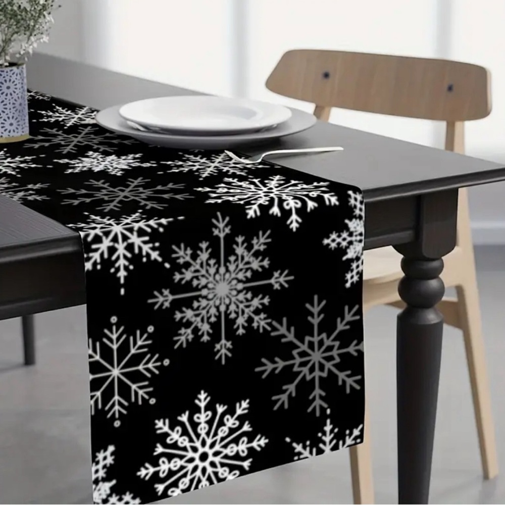 Vintage style Christmas Snowflake Print Polyester Table Runner  winter decor
